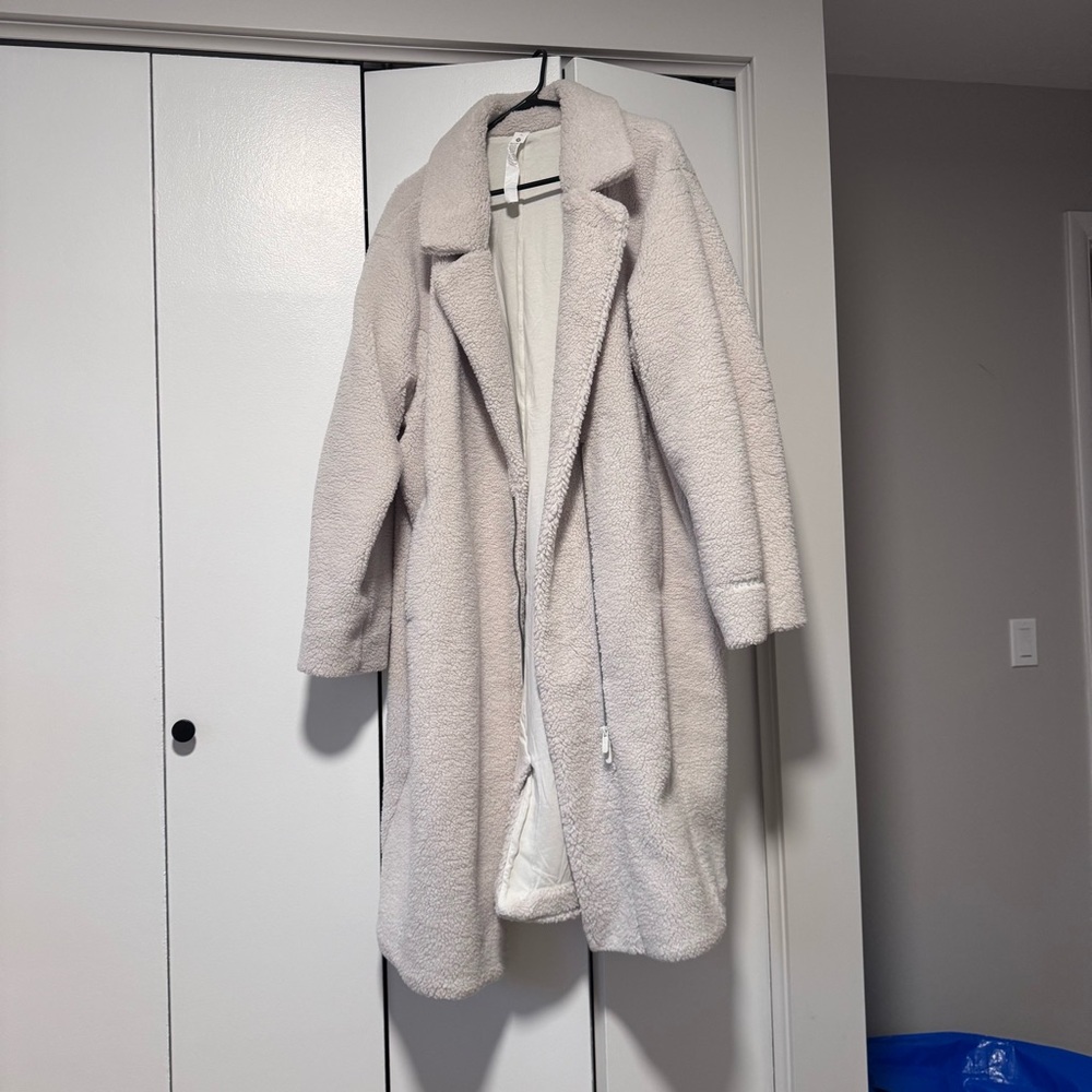 Lululemon Textured Fleece Long Collared Jacket‎ in Bone
